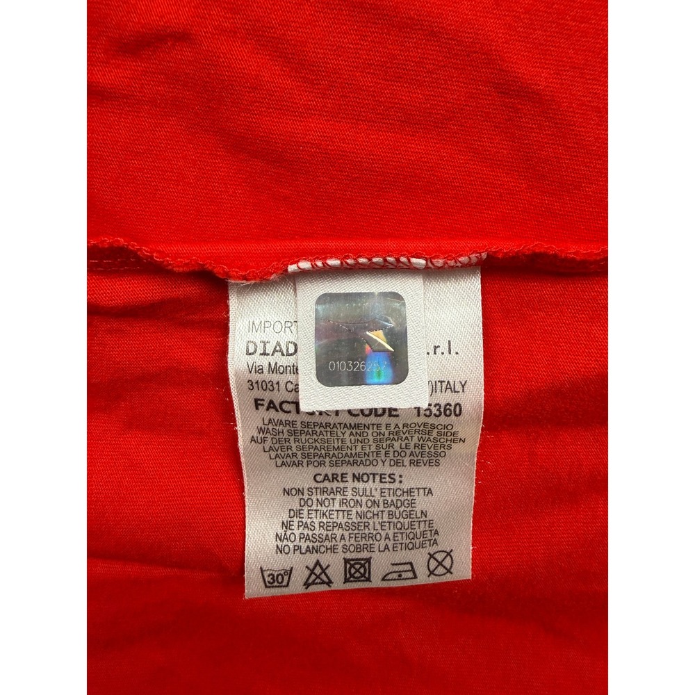 NWT Diadora 1948 Men L Legends Never End Sneaker Graphic T-Shirt Red Portugal - Picture 9 of 11